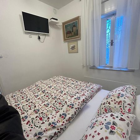 Very Close Studio Apartment Zagreb Extérieur photo
